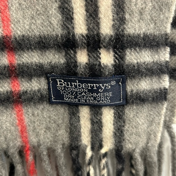 100% Authentic Burberry London Cashmere - Picture 3 of 4